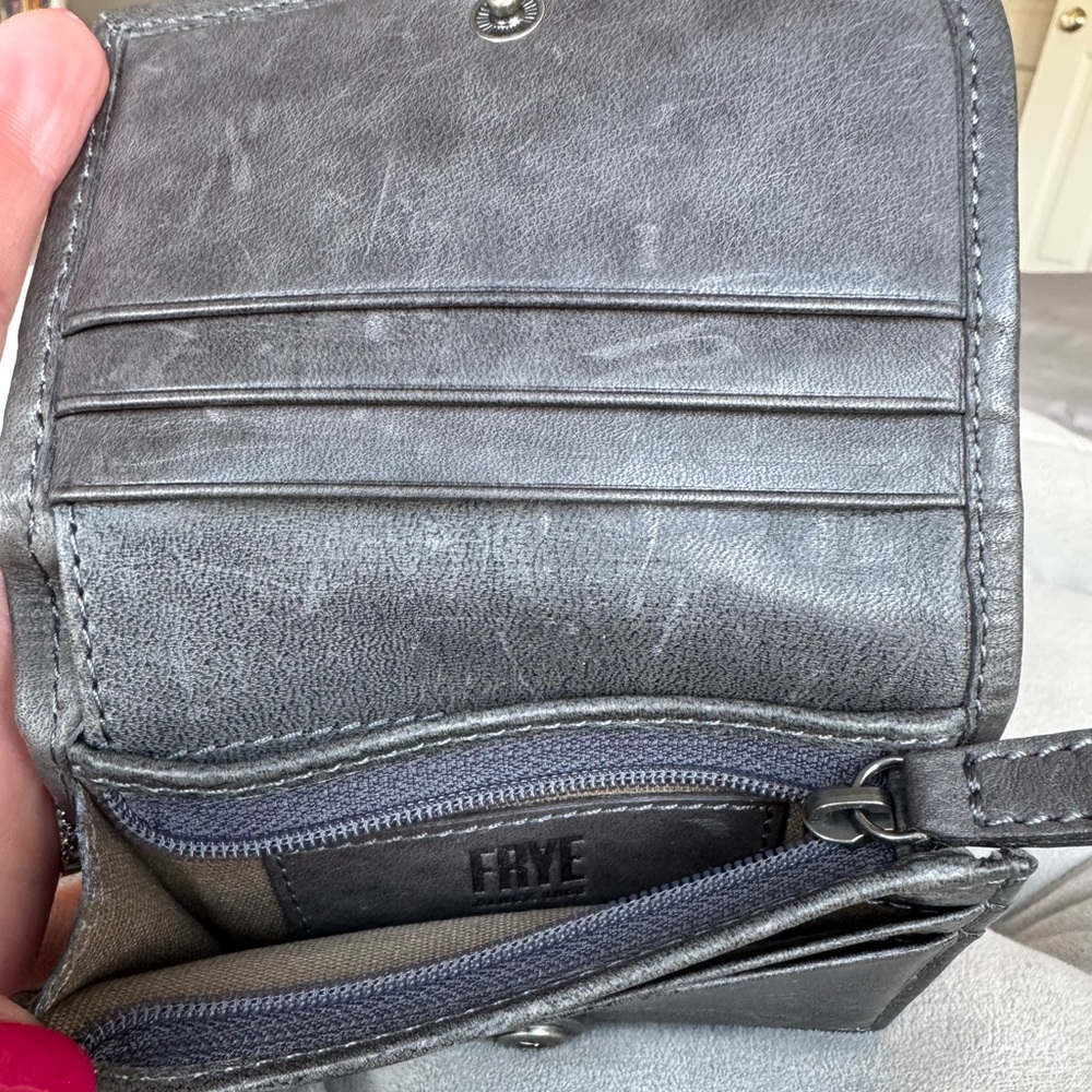 Frye Dark Gray Leather Wallet, New without tags - Picture 5 of 6